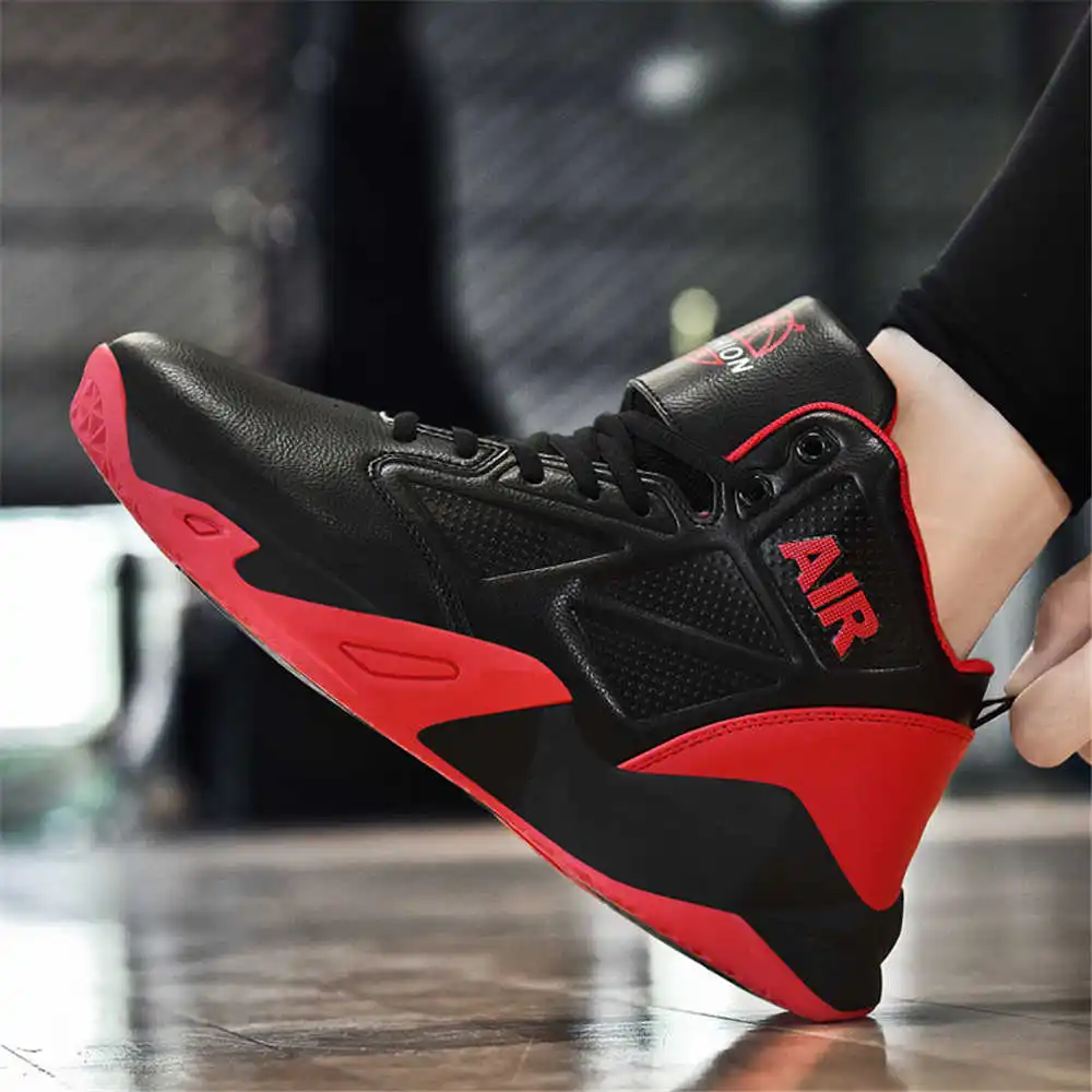 Women Formal Wear Trends 2025 - Chaussures de marche noires pour hommes,