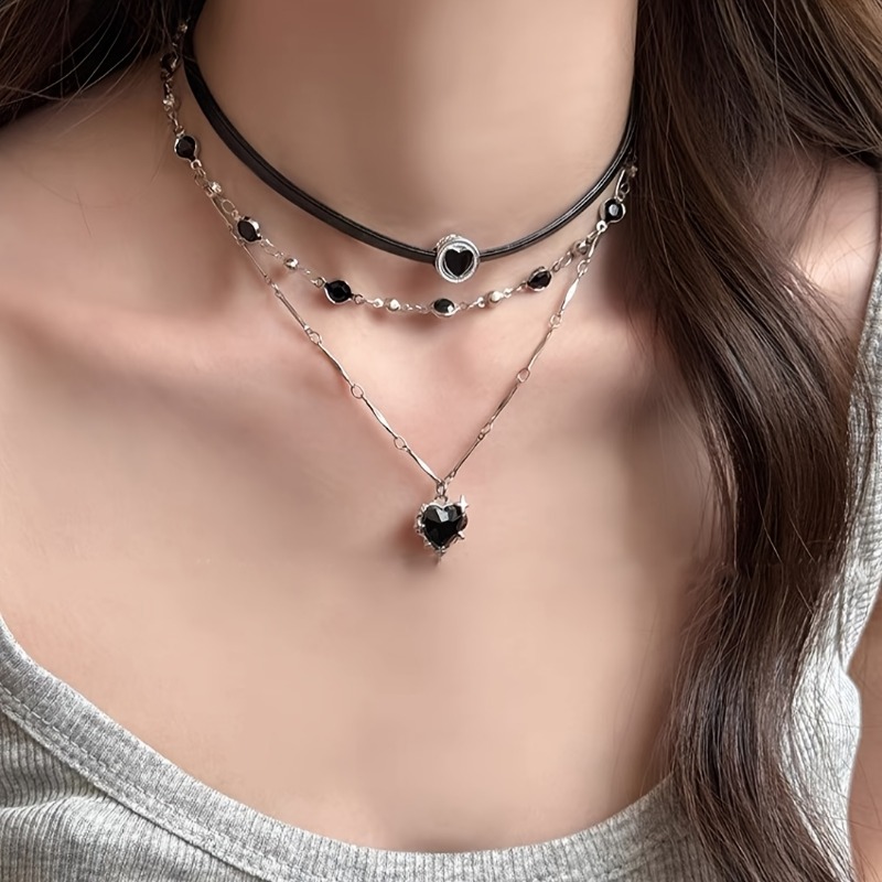Collier gothique superposé en  - Women'S Gothic Formal Wear avis et prix