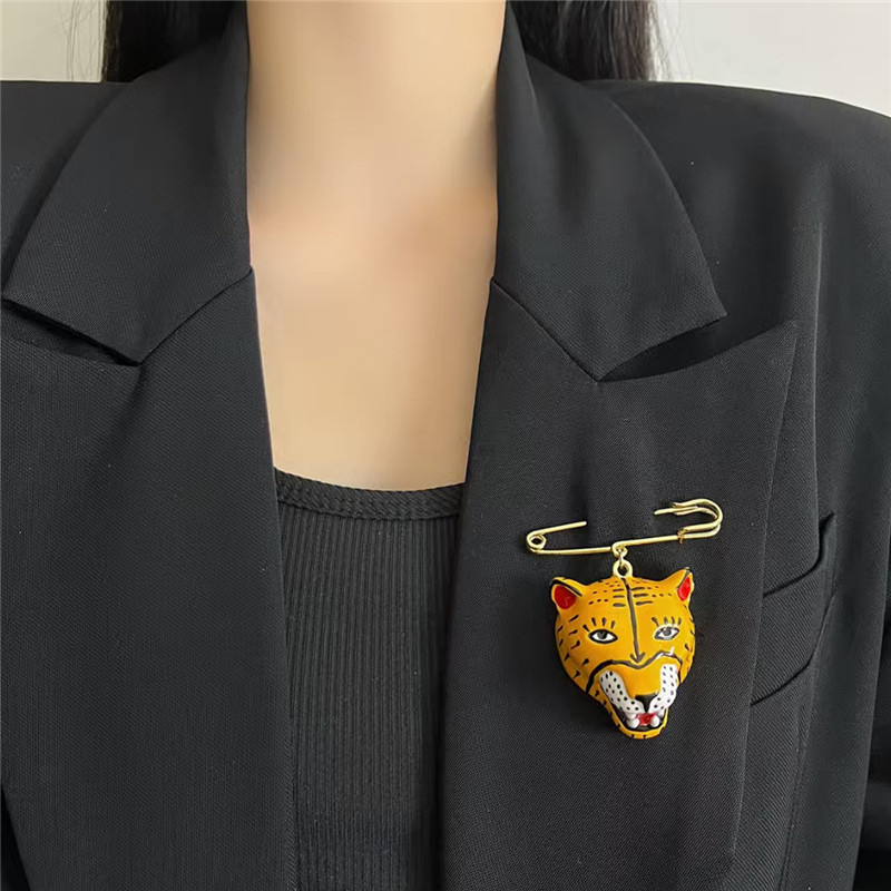 Broche tigre en émail élégante - Women'S Formal Wear Accessories avis et prix